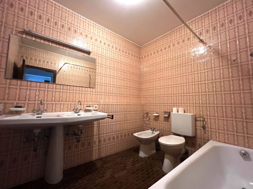 10__6565ba47ba0c47_69777518-1