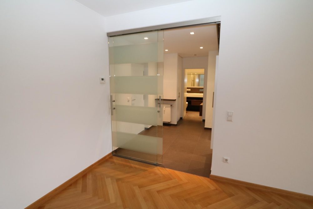 6__65800baf7b36b0_06036246-1